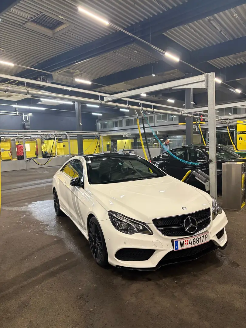Mercedes-Benz E 220 Coupe, AMG Line - 1
