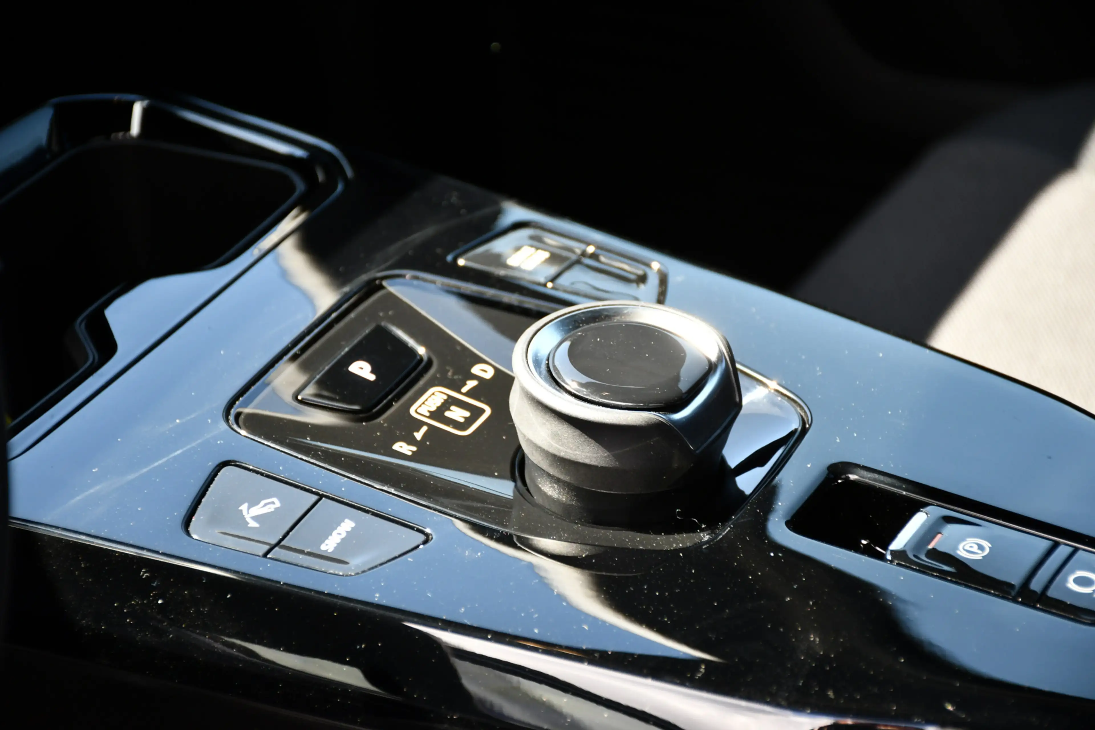 Toyota Urban Cruiser Executive 61 kWh | Nieuw | Panoramadak | JBL-audio — photo 12