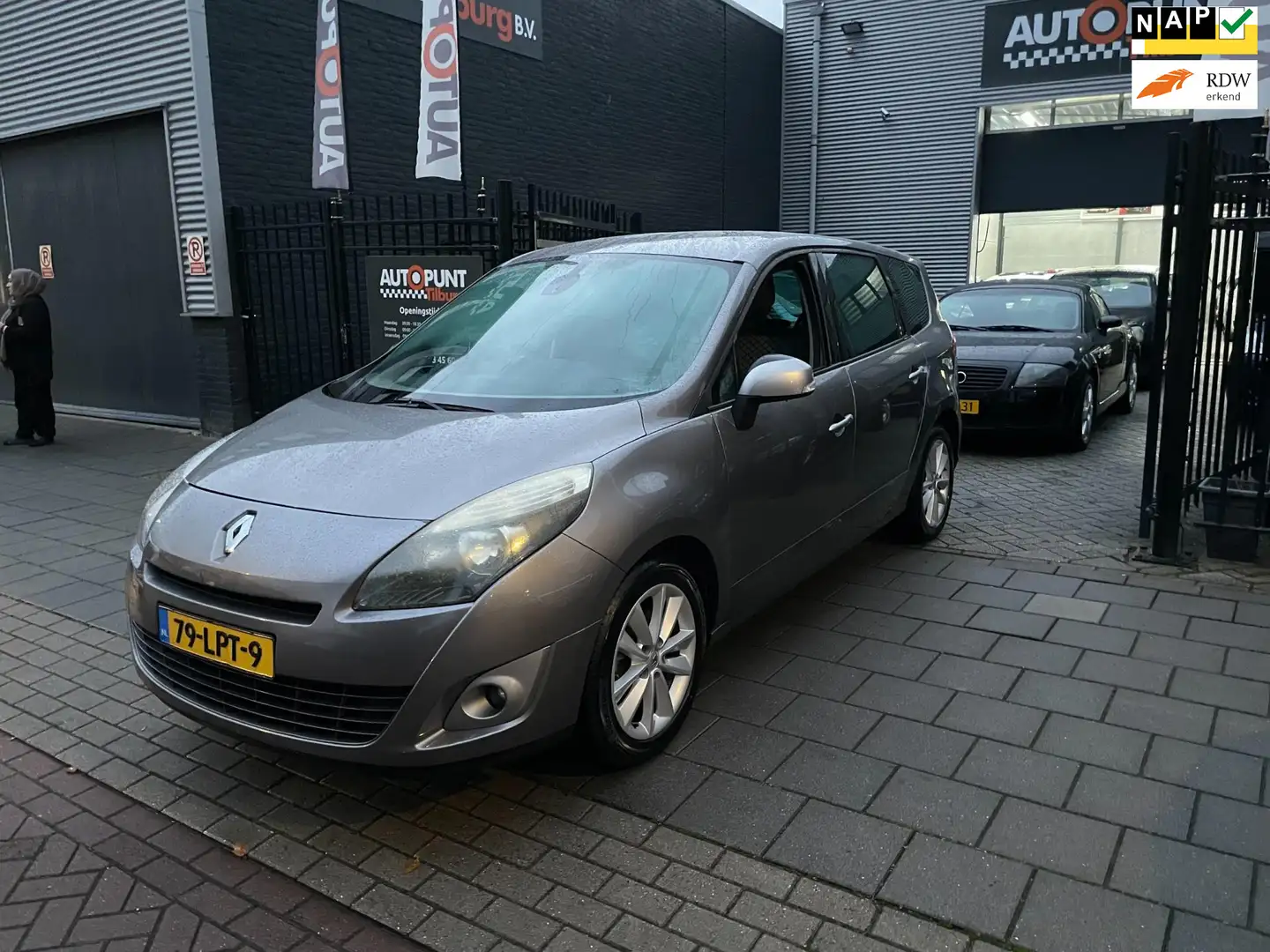 Renault Grand Scenic 1.4 TCe Celsium Trekhaak Airco NAP APK Grau - 1
