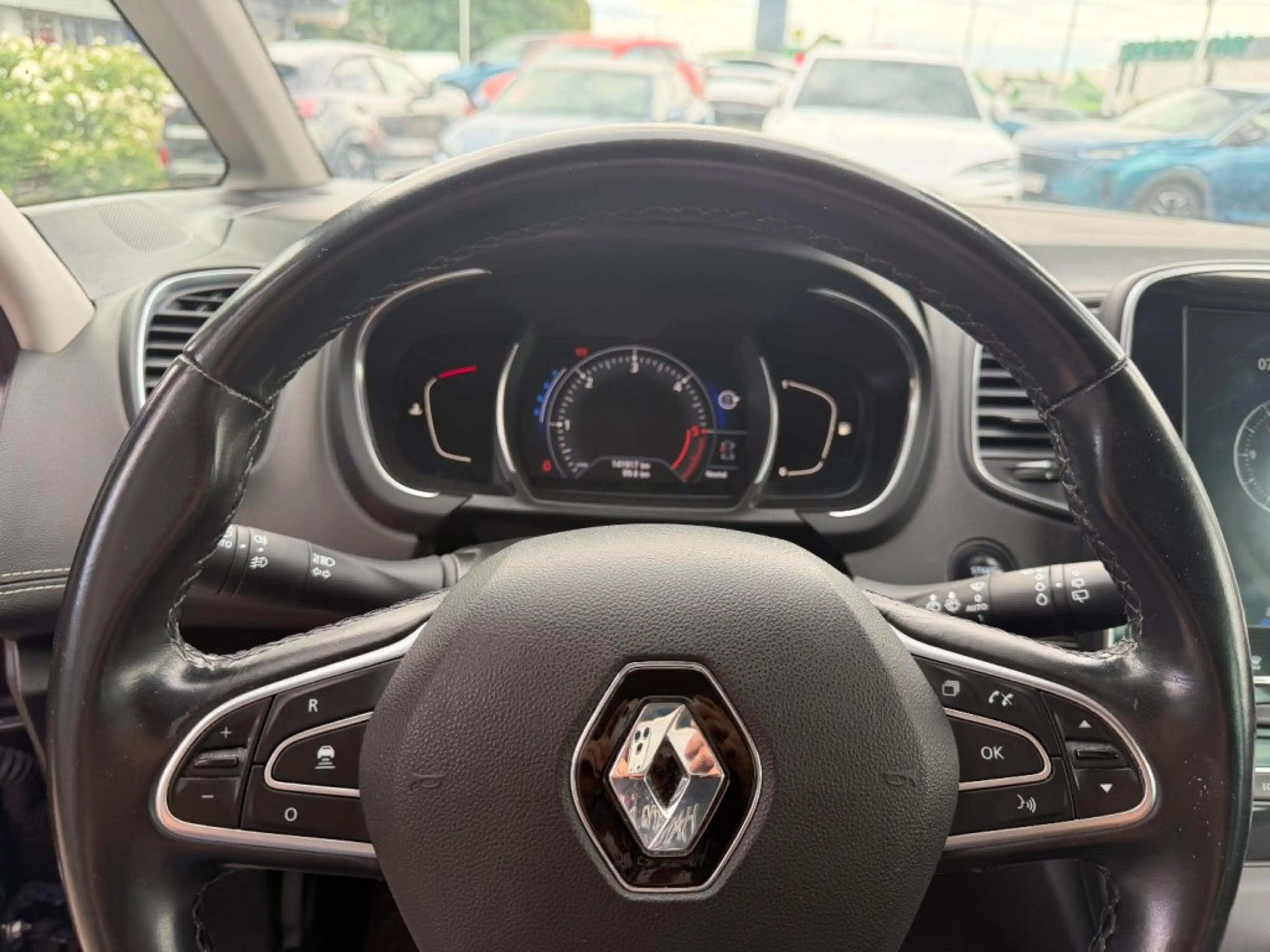 Renault Grand Scenic Grand Scénic Energy dCi 160 EDC Bose — photo 13