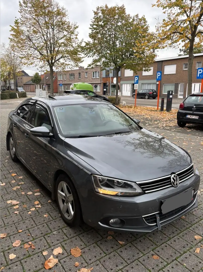Volkswagen Jetta 1.6 TDI Blue Motion Technology Comfortline - 2