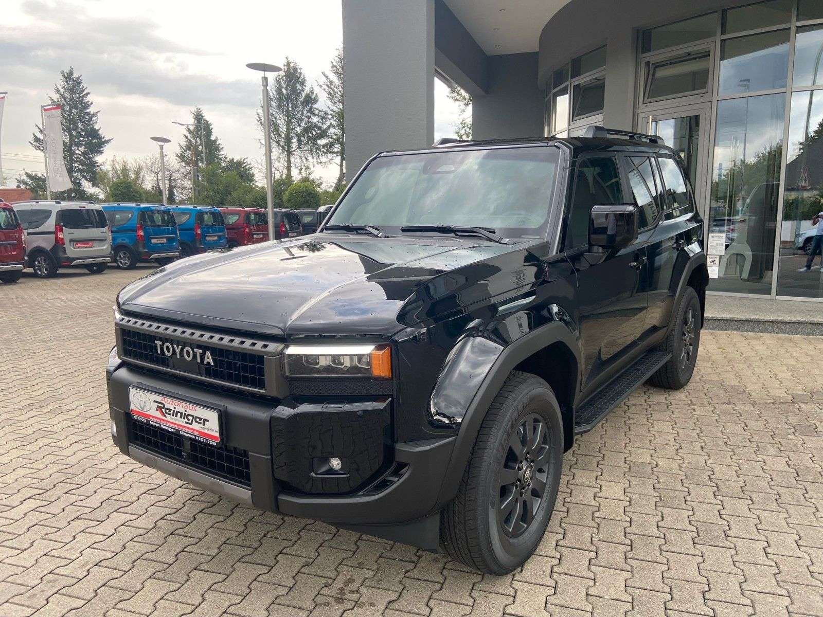 Second hand Toyota Land Cruiser 2.8