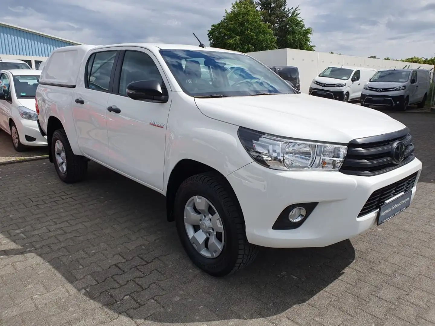 Toyota Hilux 4x4 Double Cab Duty Beyaz - 2
