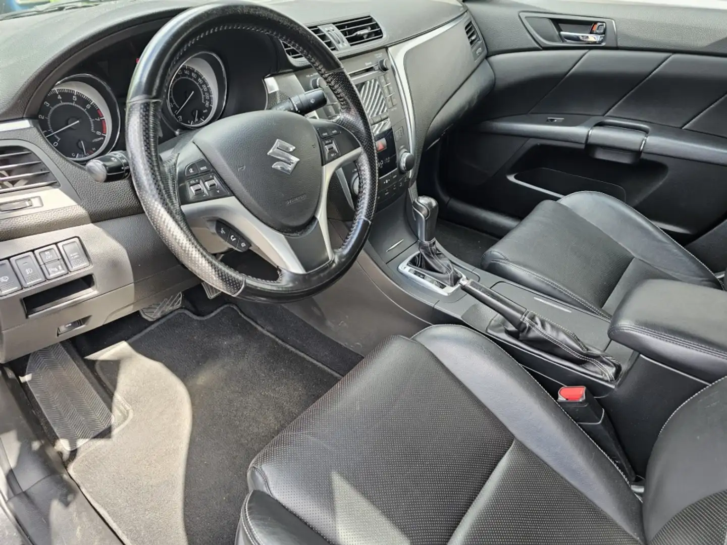 Suzuki Kizashi 2.4 i-AWD Sport Automaat Szary - 2