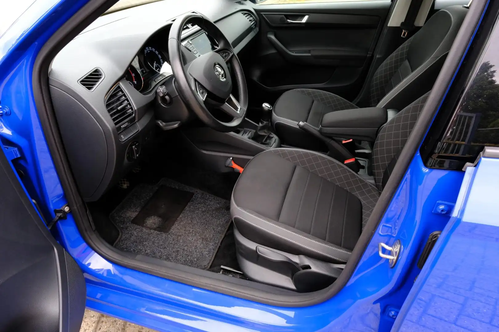 Skoda Fabia 1.0 TSI Ambition 5-drs Airco|Cruise|Apple CarPlay Blauw - 2