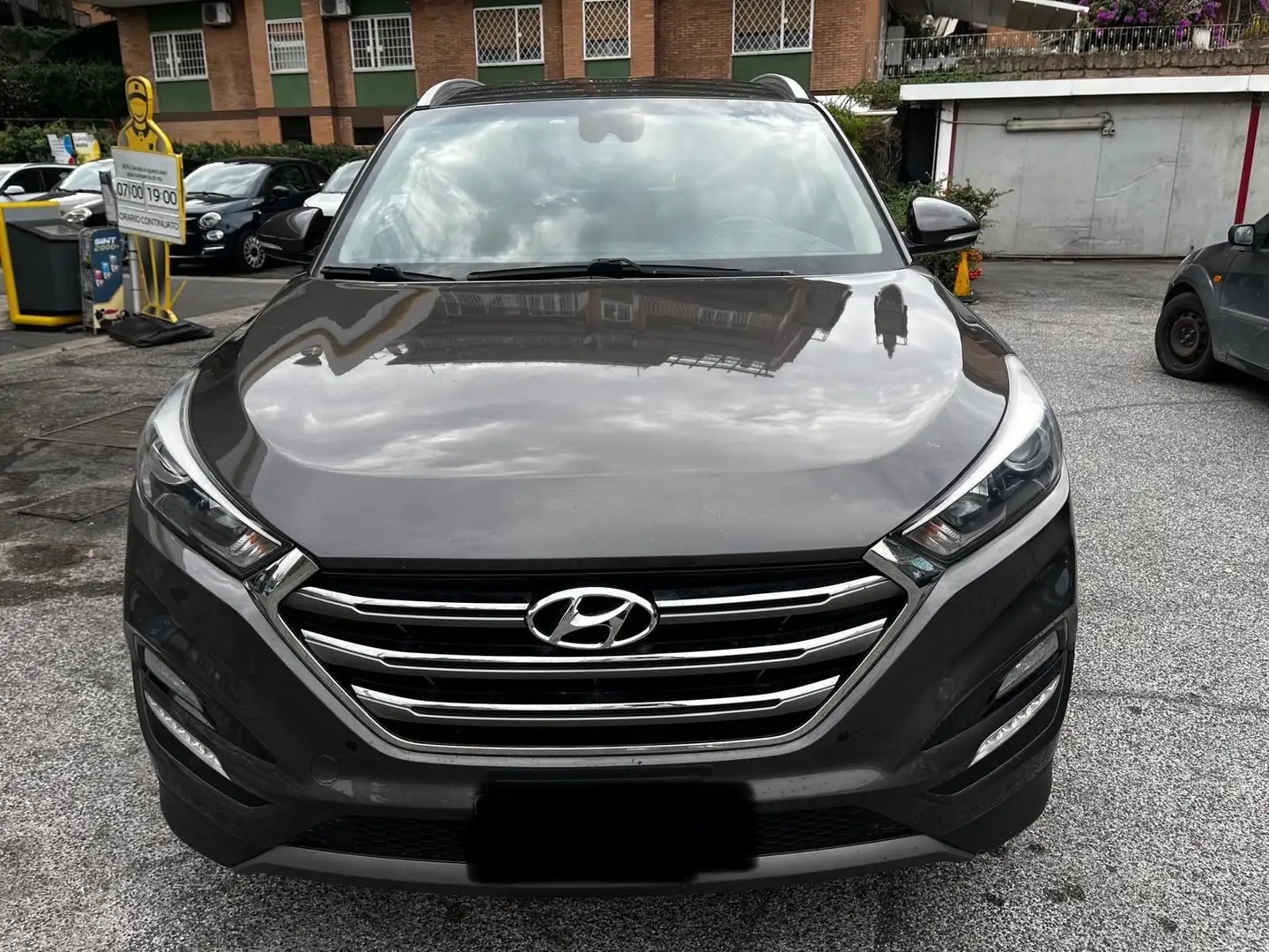 Hyundai TUCSON Tucson II 1.7 crdi Comfort Pack 2wd 115cv Gris - 1