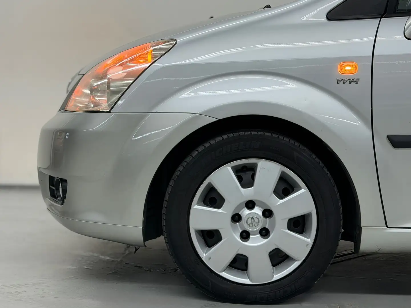 Toyota Corolla Verso 1.8 VVT-i Sol 7p. Automaat Nieuwe Koppeling Grau - 2