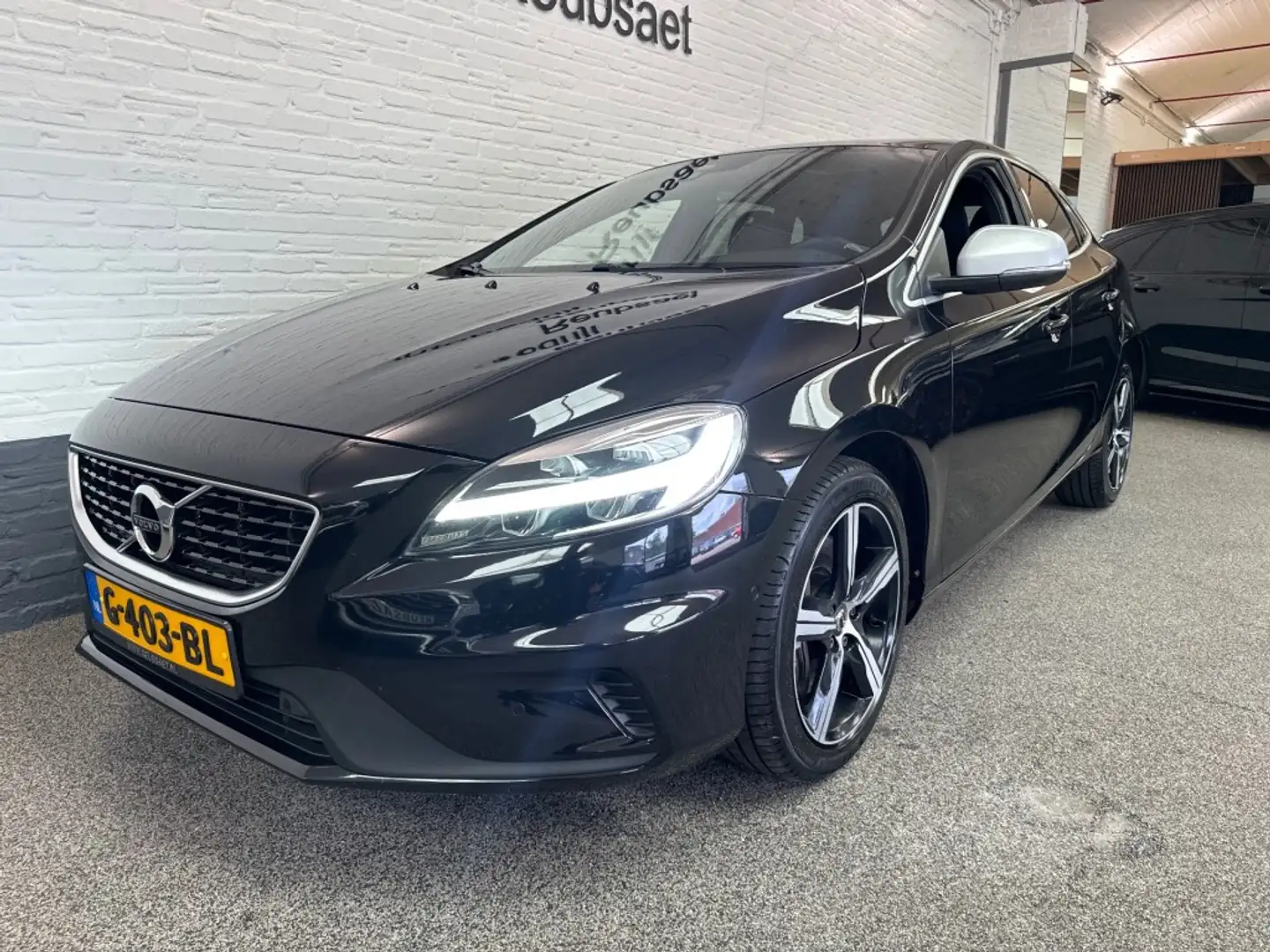 Volvo V40 1.5 T3 Polar+Sport R-Design VERKOCHT!!! Nero - 2