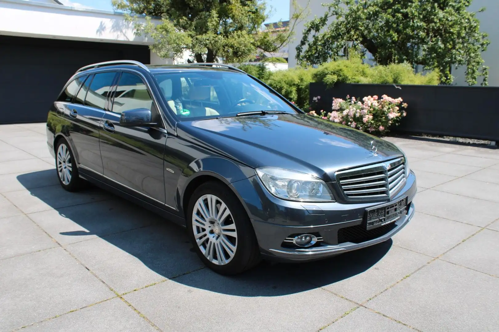 Mercedes-Benz C 320 CDI T-Modell 4Matic**LEDER/H&K/NAVI/AHK** Gris - 2