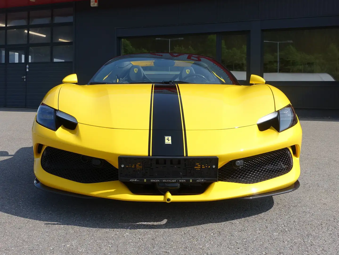 Ferrari 296 GTS Roadster PHEV F1 DCT *KARBON*LIFT*GARANTIE* Žlutá - 1