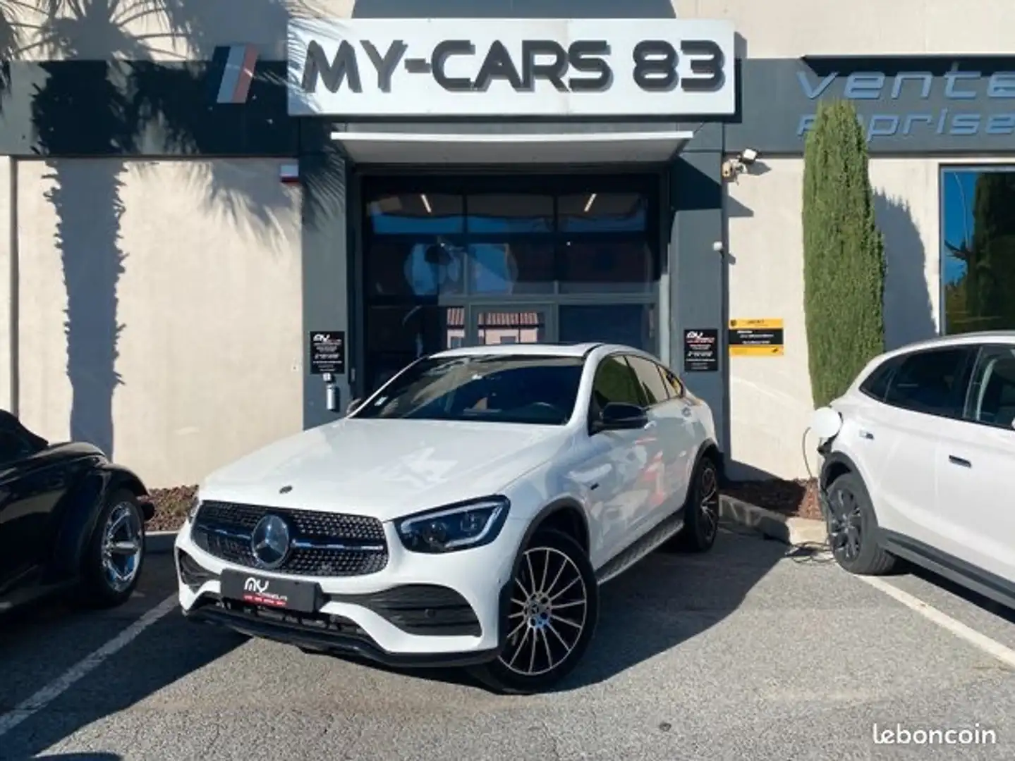 Mercedes-Benz GLC 300 194 + 122CH 9G-Tronic 4Matic AMG Line Wit - 1