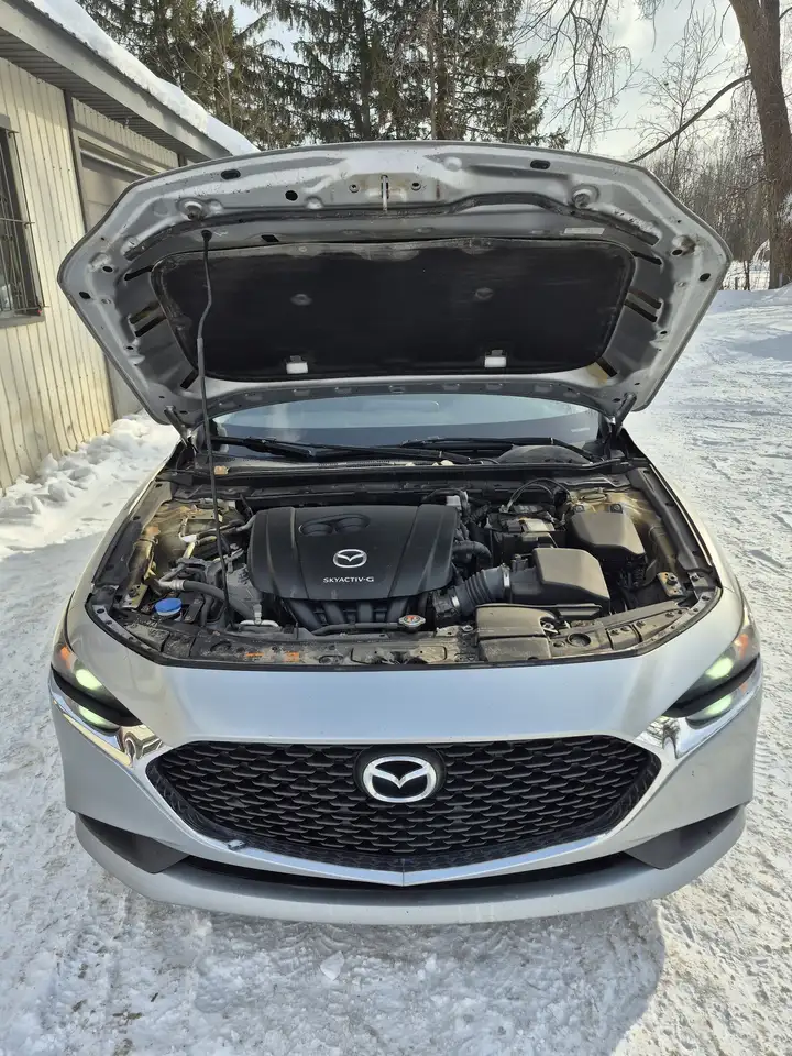Mazda 3 снимка Mazda 3
