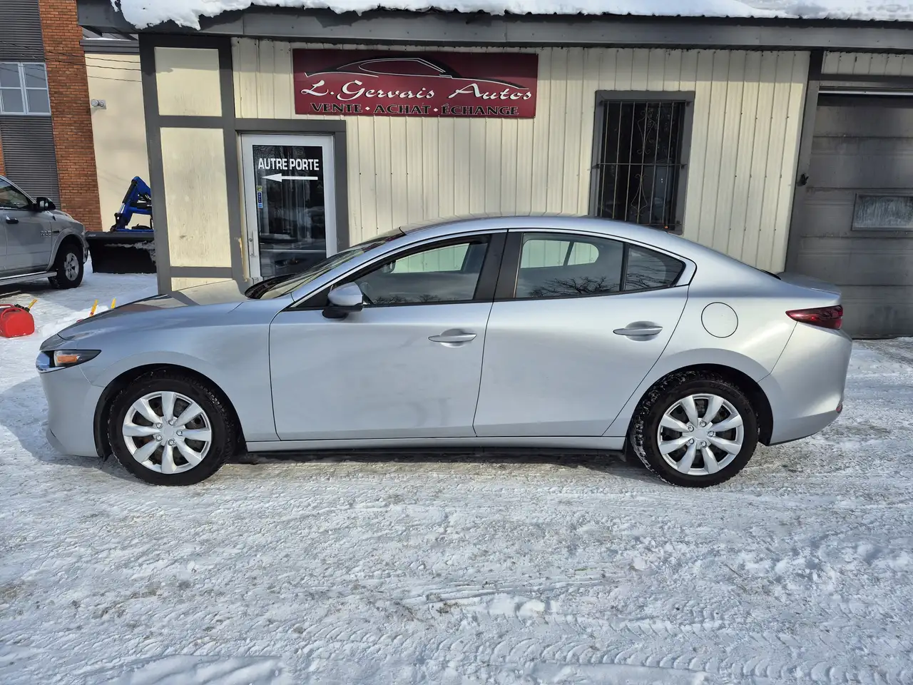 Mazda 3 снимка Mazda 3