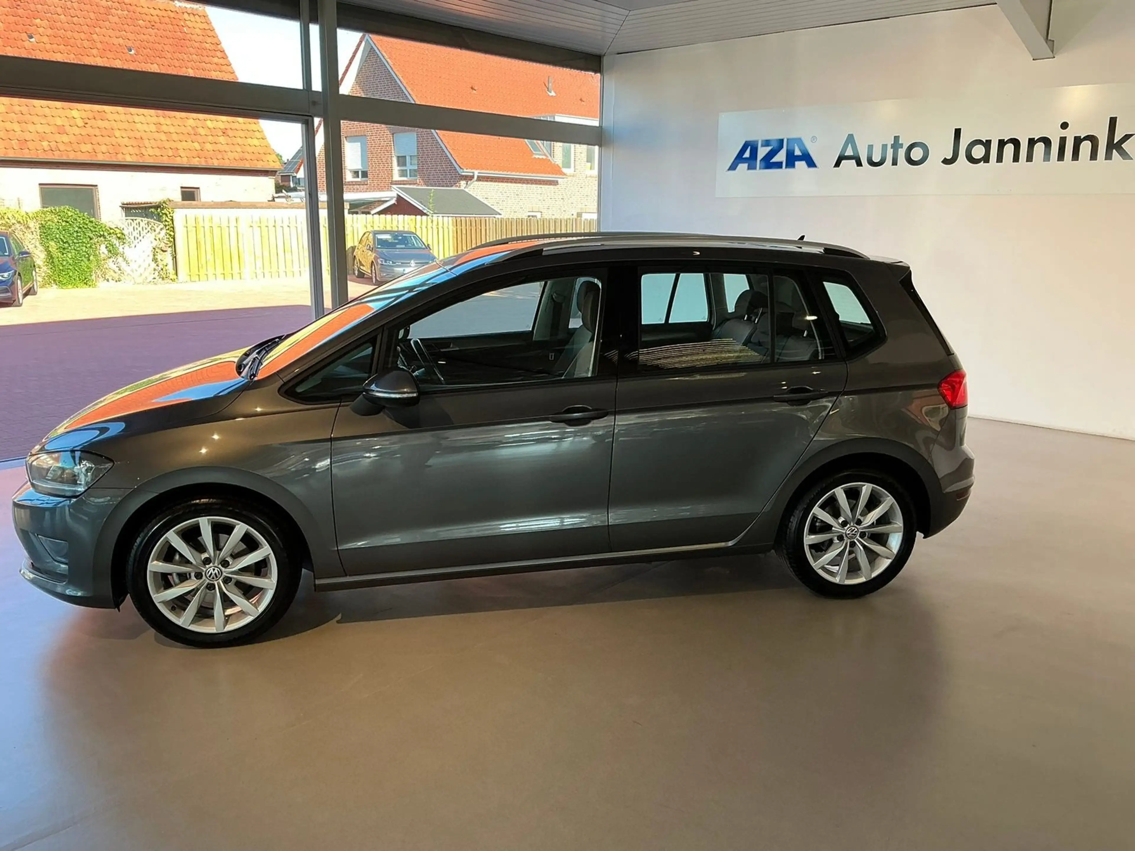 Volkswagen Golf Sportsvan Sportsvan 1.4 TSI DSG AHK*Navi*SHZ*RFK — photo 9