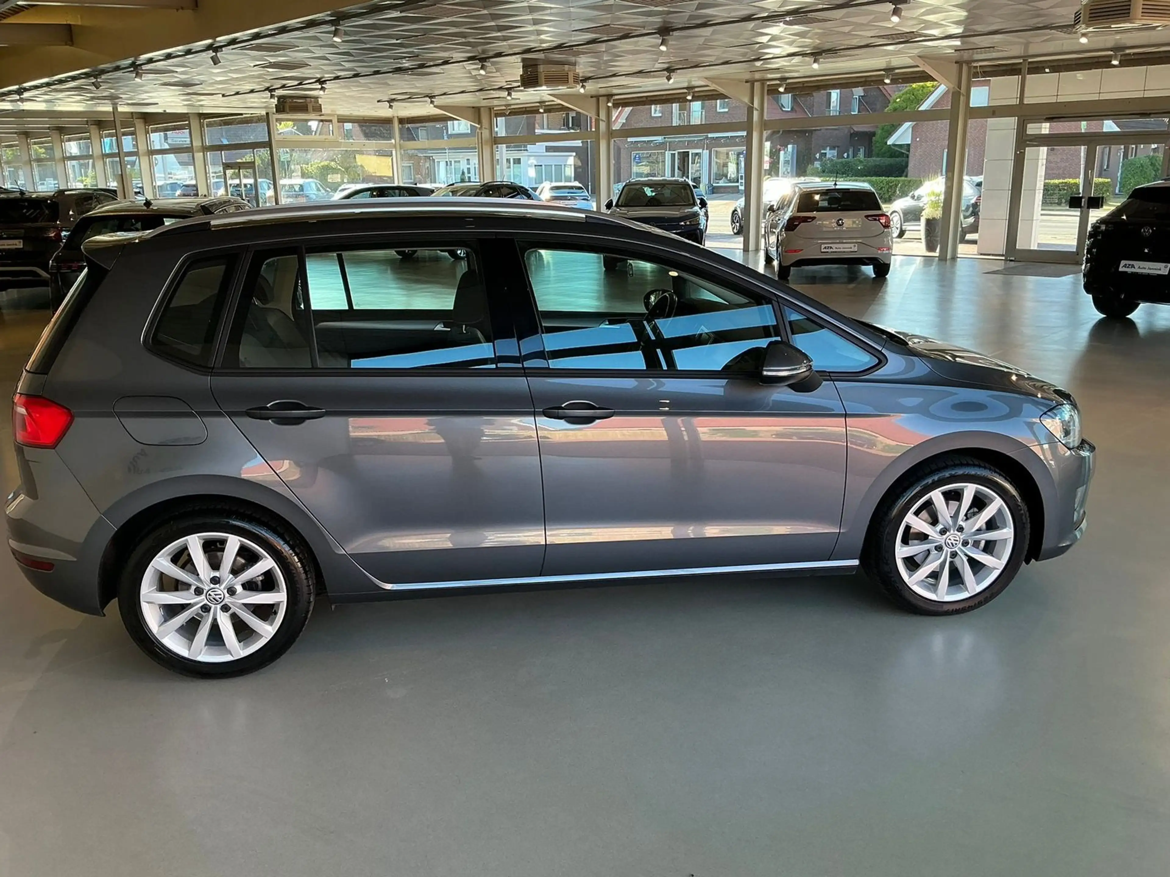 Volkswagen Golf Sportsvan Sportsvan 1.4 TSI DSG AHK*Navi*SHZ*RFK — photo 5