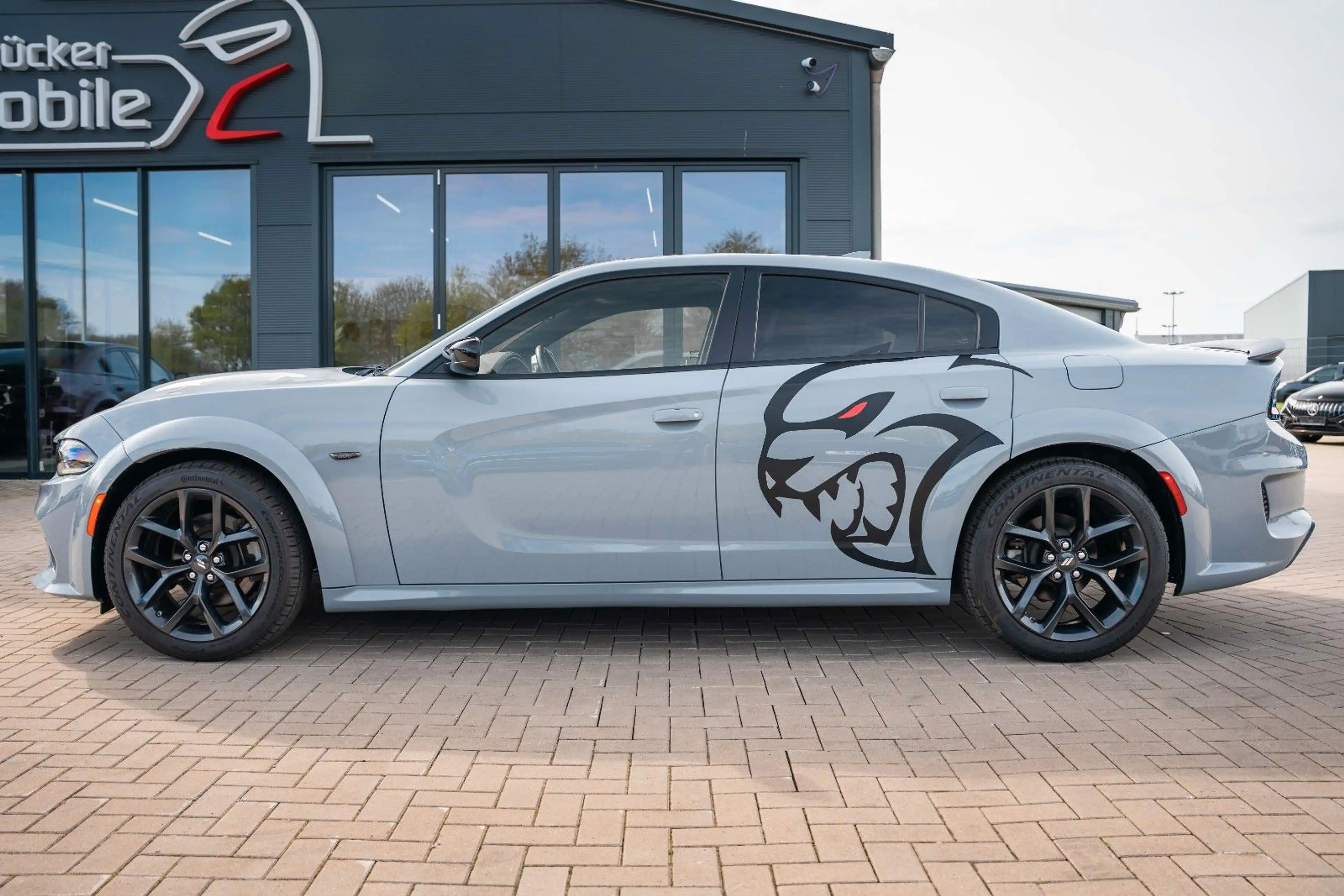 Dodge Charger 5,7 HEMI V8 WIDEBODY LED — photo 11