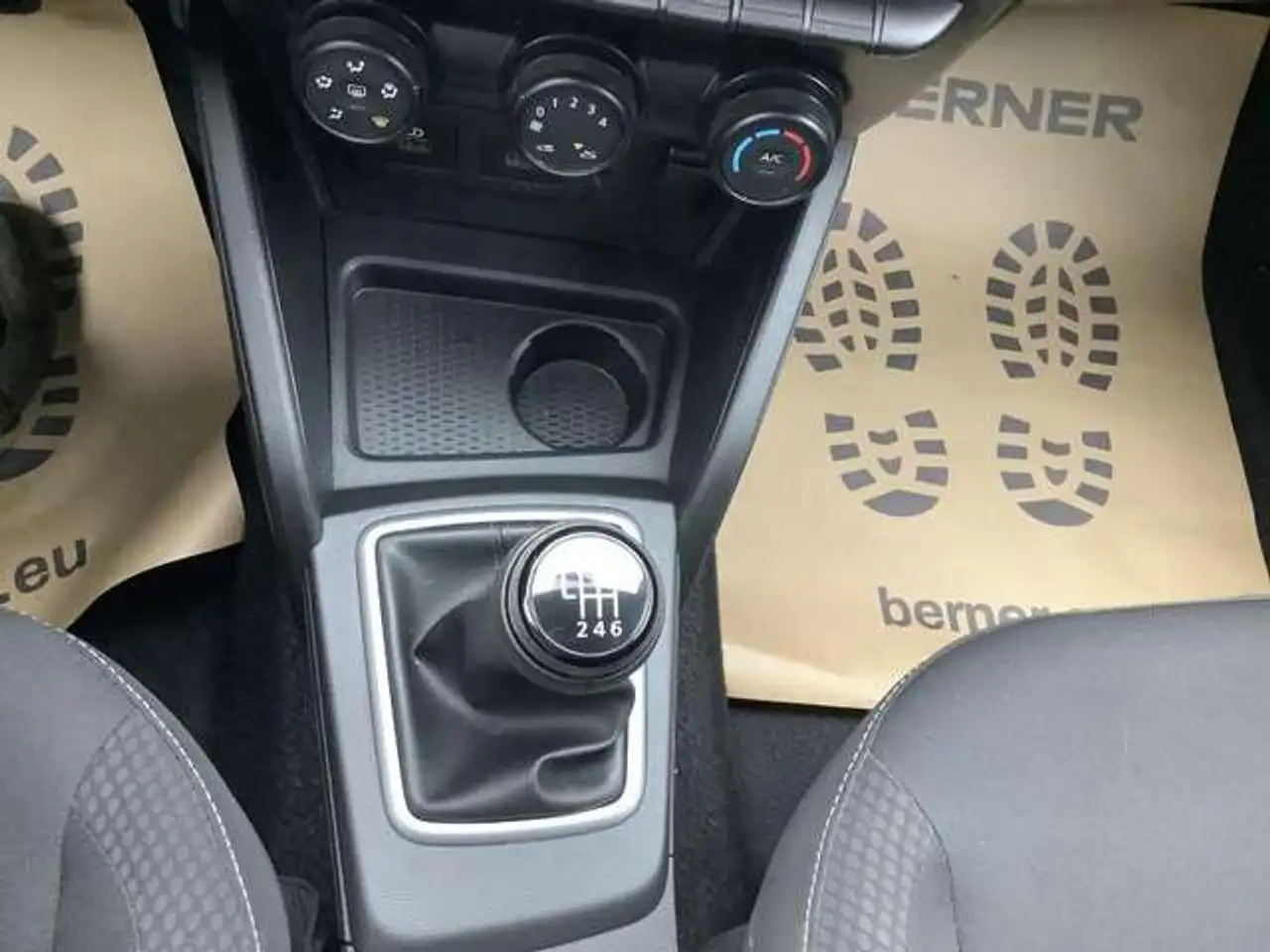 Dacia Duster — photo 19