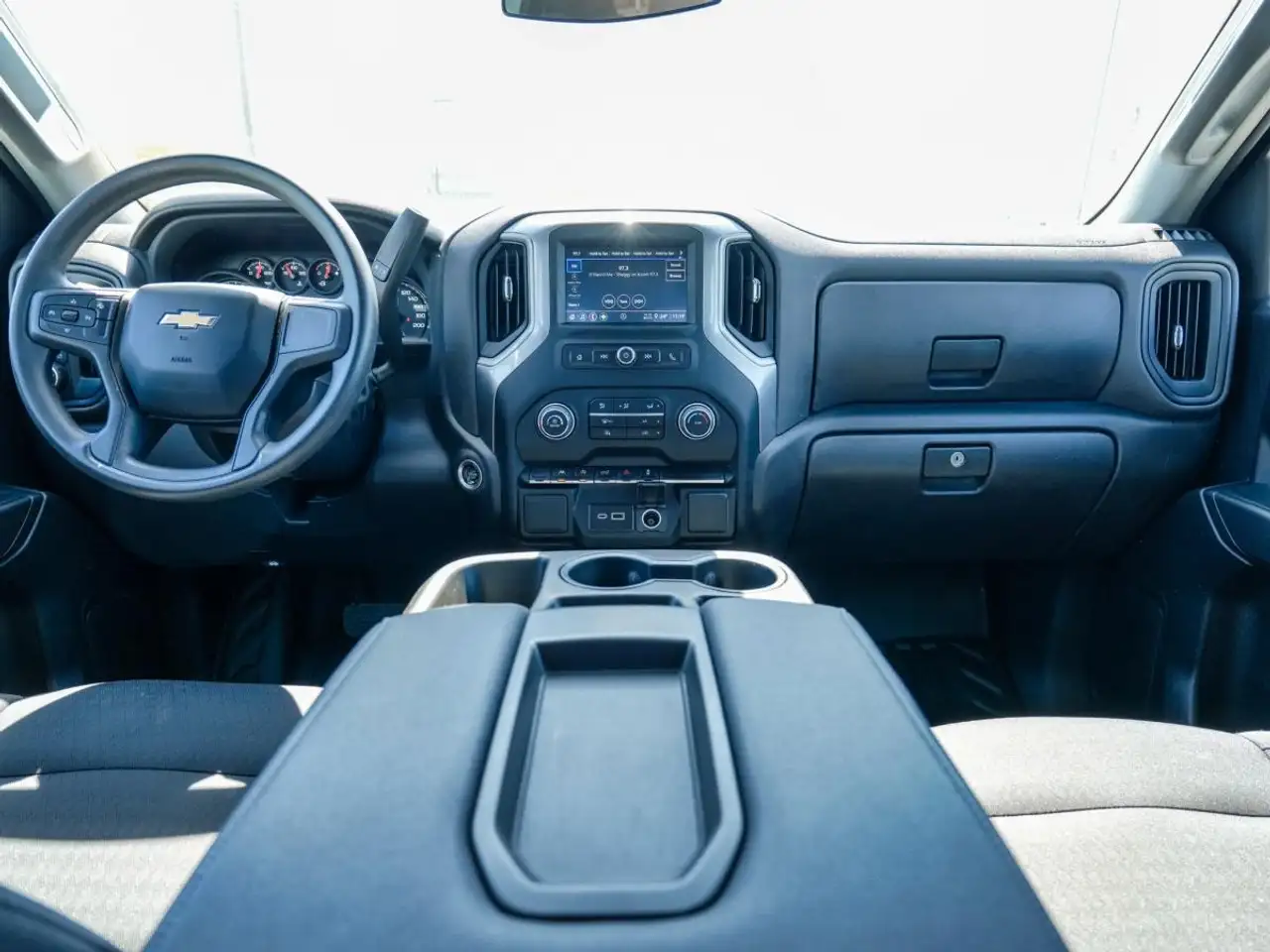 Chevrolet Silverado 1500 снимка Chevrolet Silverado 1500