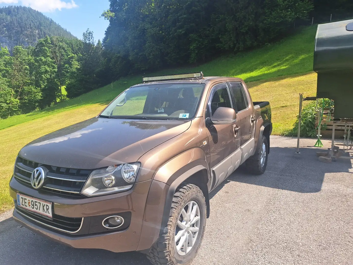 Volkswagen Amarok - 1