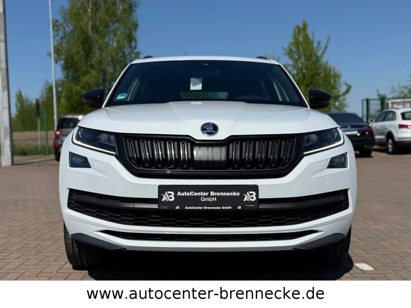 Skoda Kodiaq Sportline 4x4*Automatik*AHK*Alcantara* Weiß - 2