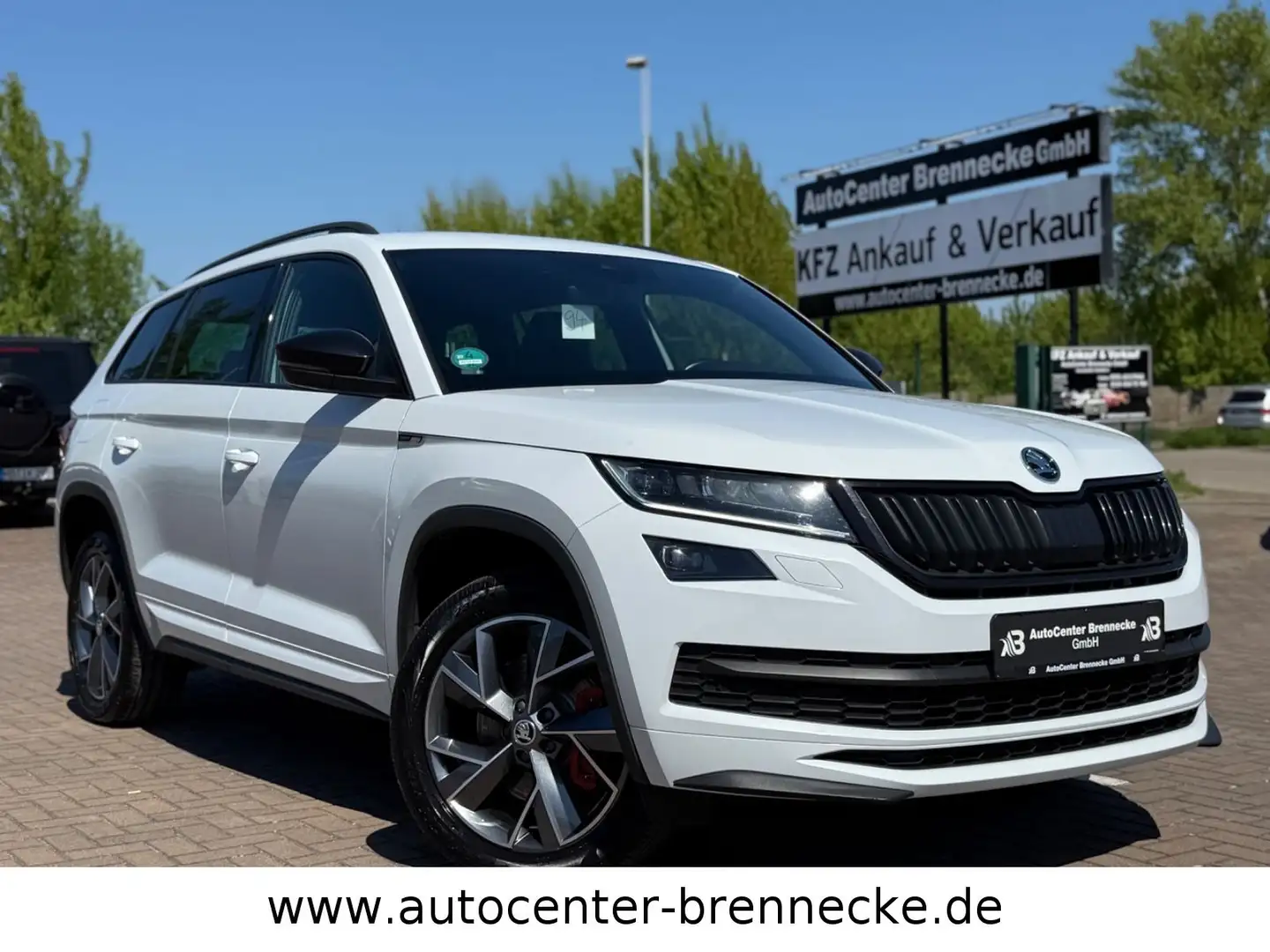 Skoda Kodiaq Sportline 4x4*Automatik*AHK*Alcantara* Weiß - 1