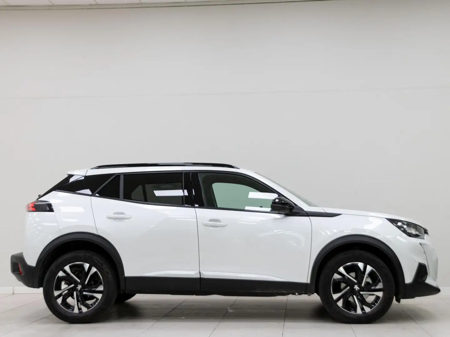 Peugeot 2008 1.2 PureTech S&S Allure Pack 100 Blanco - 2