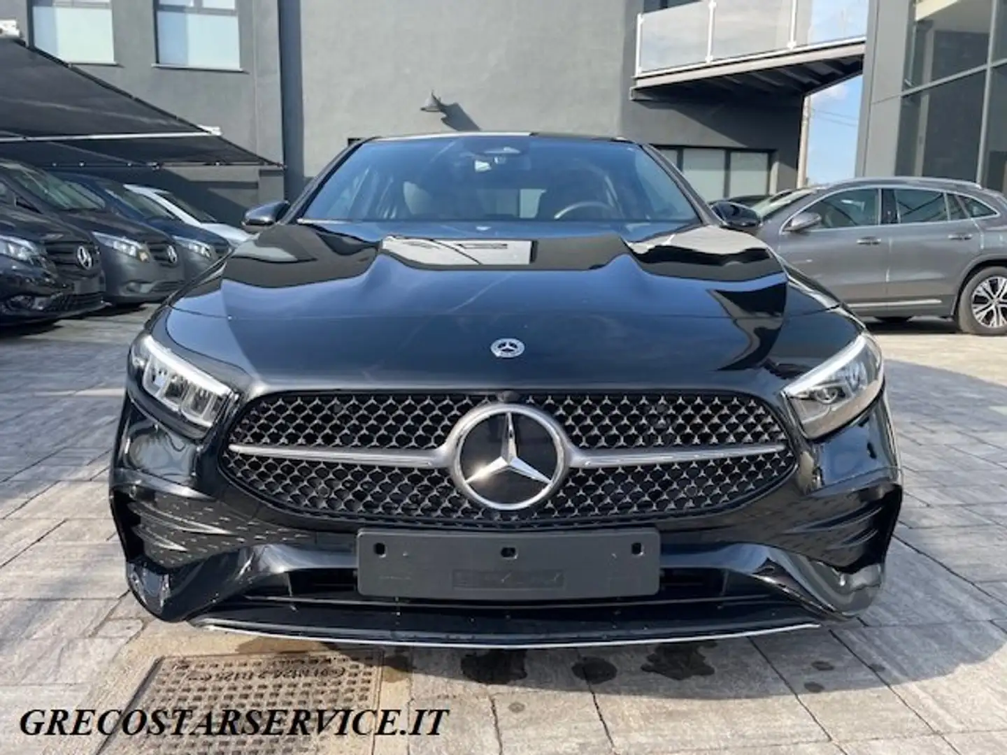 Mercedes-Benz A 180 AMG Line Advanced Plus Automatic CAR-PLAY Noir - 2