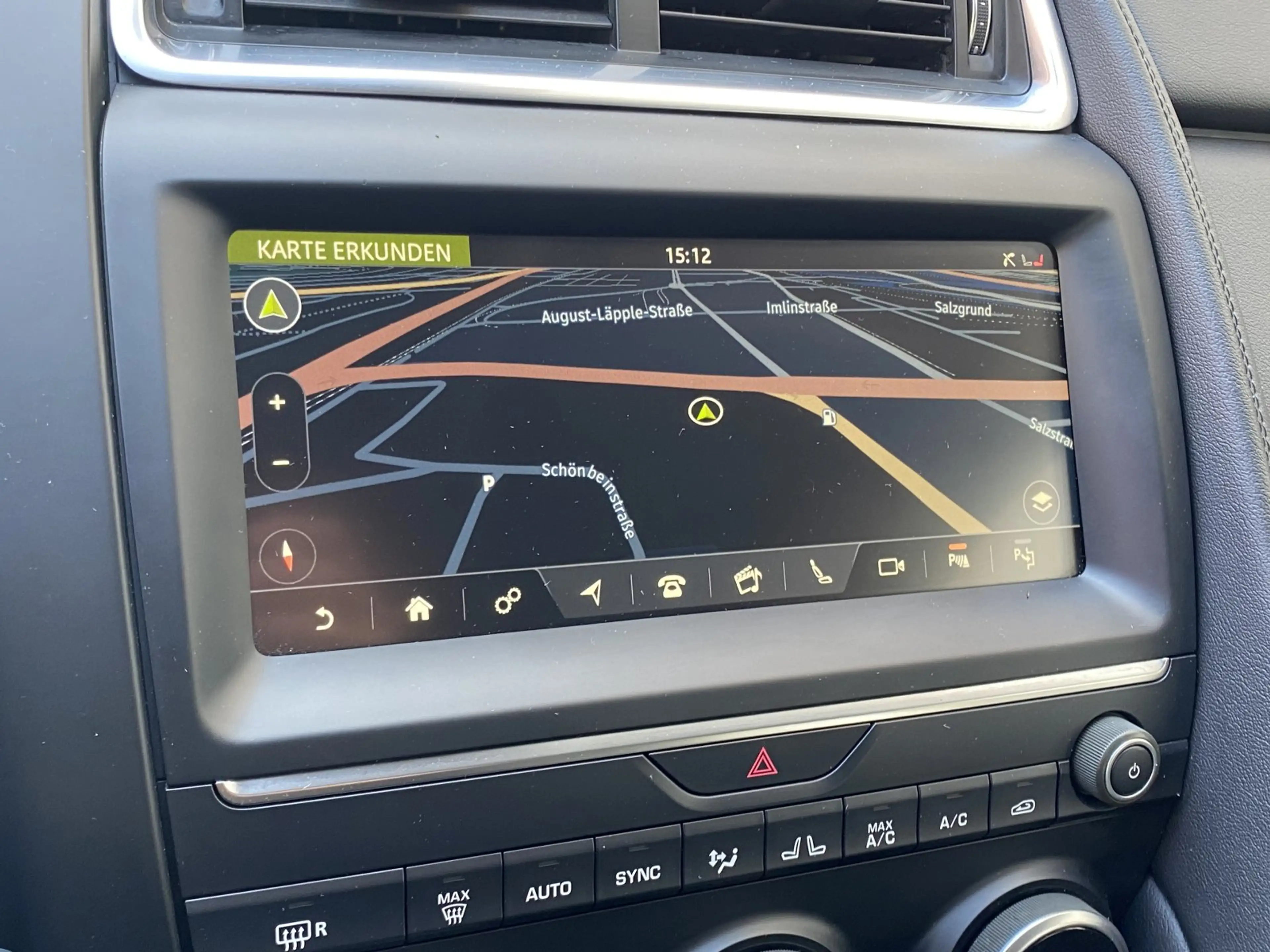 Jaguar E-Pace D150 S AWD S AHK RKam LED elKoff elSitz — photo 11