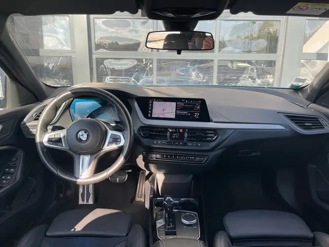 BMW 1 Series view 7