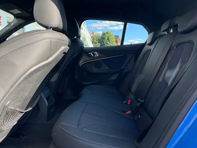 BMW 1 Series view 12