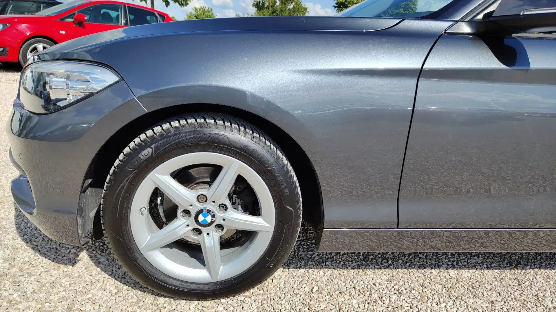 BMW 116 d Advantage - Navi* Inspektion+Reifen NEU* Gris - 2
