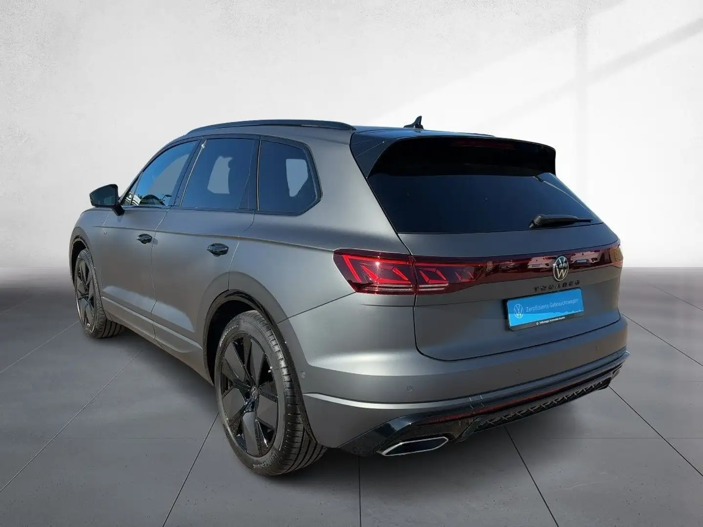 Volkswagen Touareg 3.0 TSI DSG 4M R-Line ACC Kamera LED Nav Grijs - 2