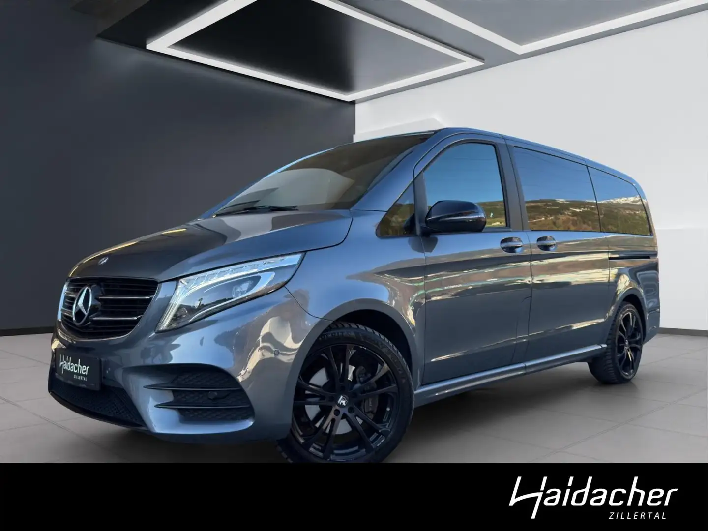 Mercedes-Benz V 200 d 4MATIC Lang AUT LED AMG PTS Night RKam Grau - 1