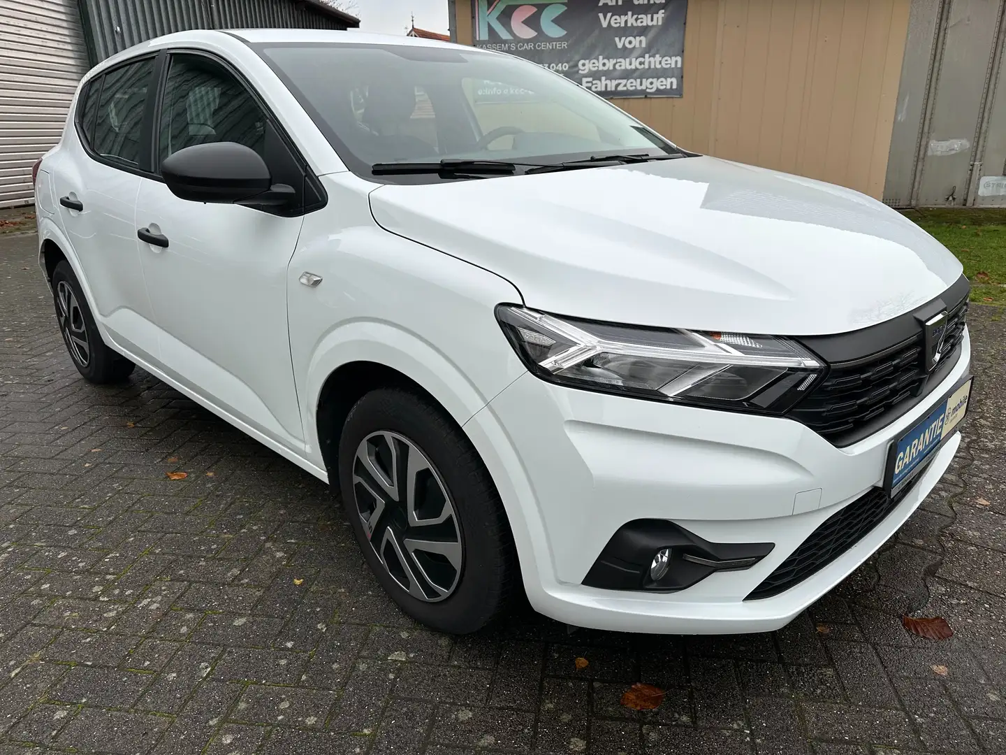 Dacia Sandero Essential-Tüv Neu +Garantie Weiß - 1