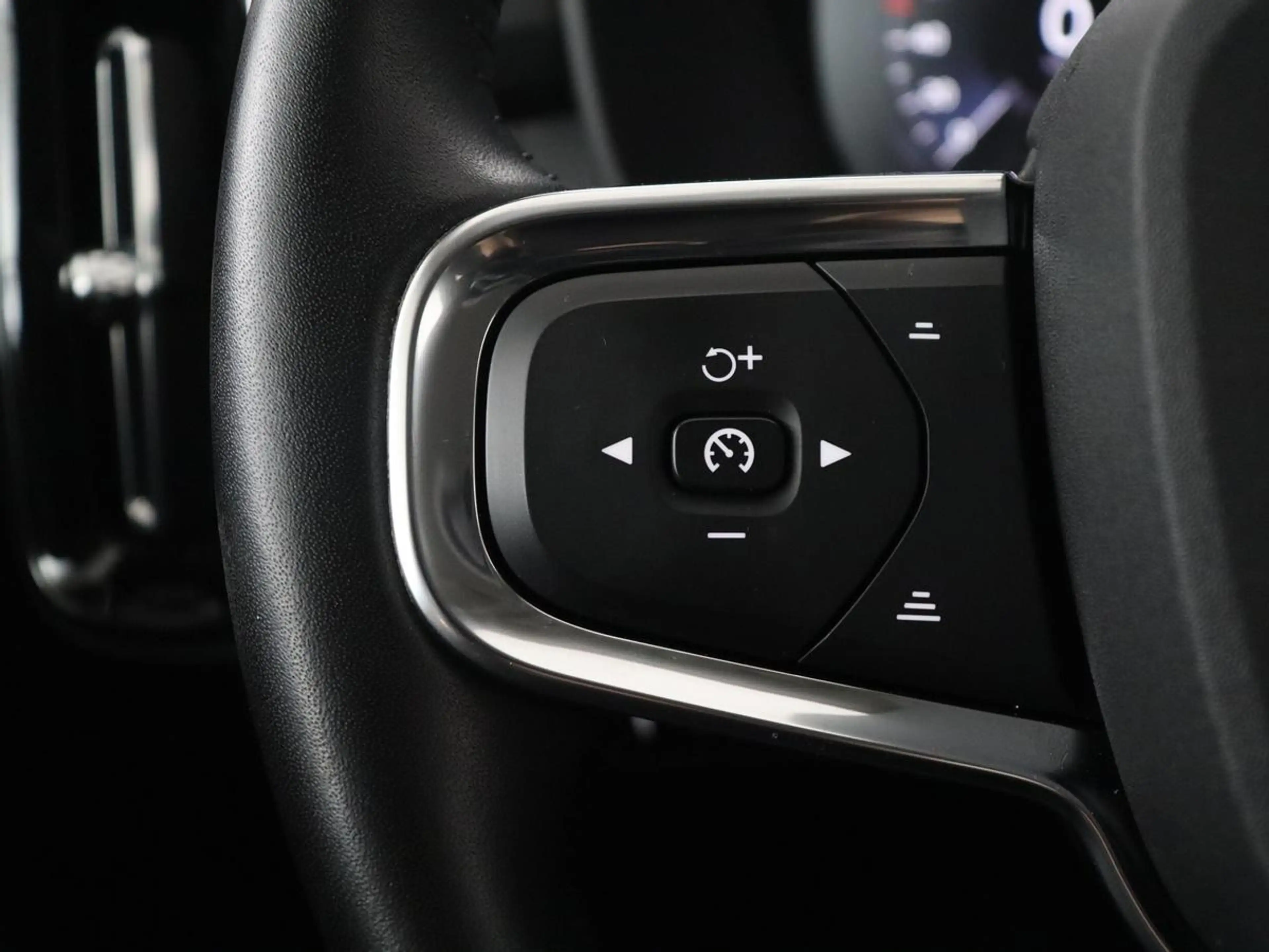 Volvo XC40 1.5 T5 Recharge Business Pro | SOH 84,5 | 360 Came — photo 18