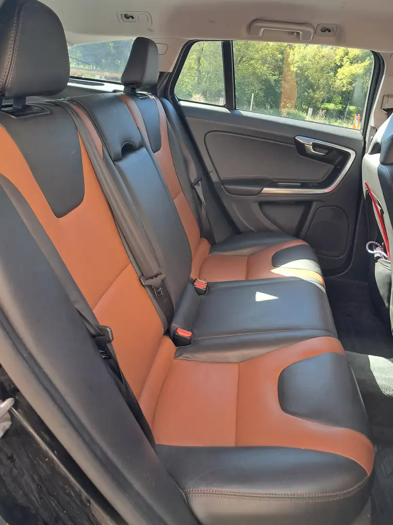 Volvo V60 Cross Country V60 Cross Country D3 Kinetic Geartronic Kinetic Noir - 2