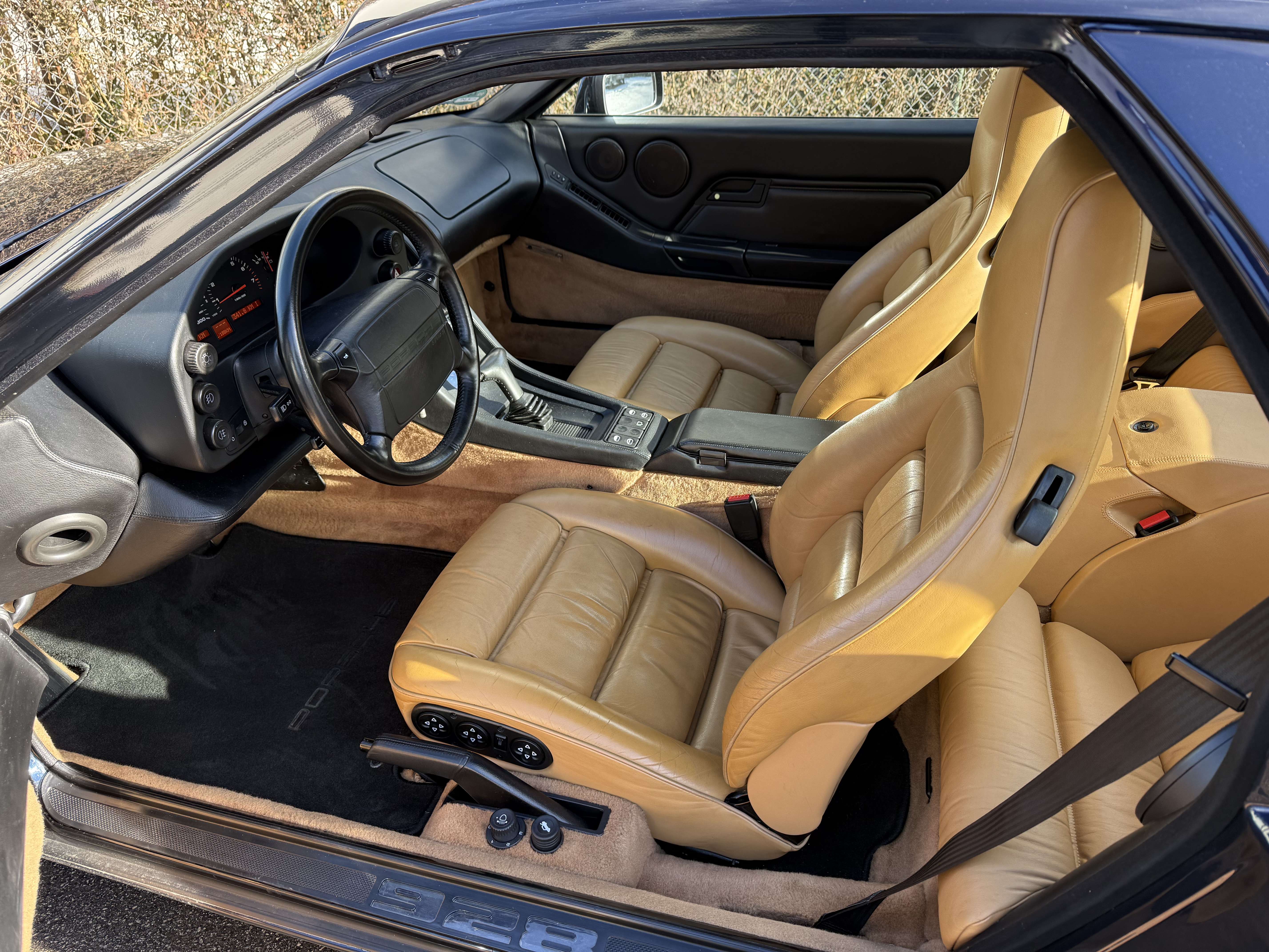 Second hand Porsche 928 5.0