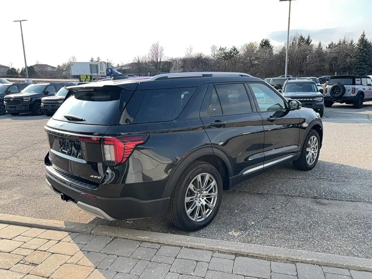 Ford Explorer снимка Ford Explorer
