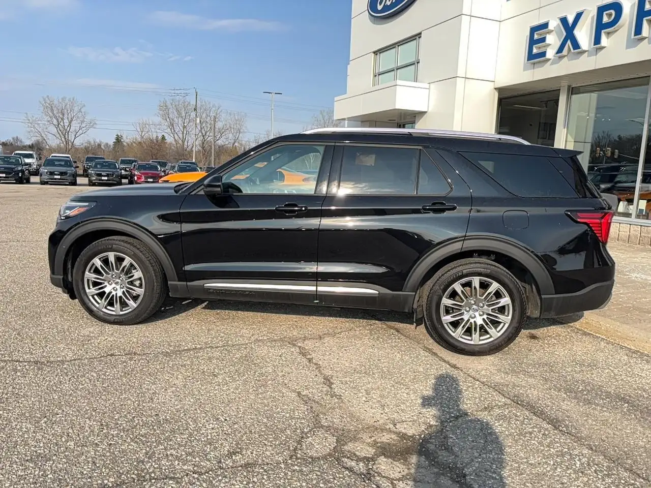 Ford Explorer снимка Ford Explorer