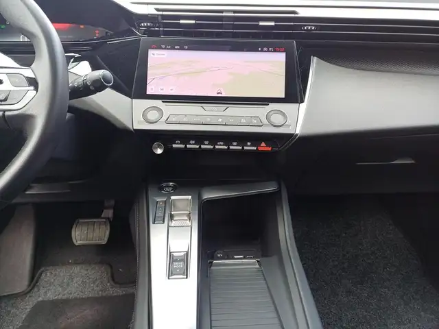 Peugeot 308 view 12