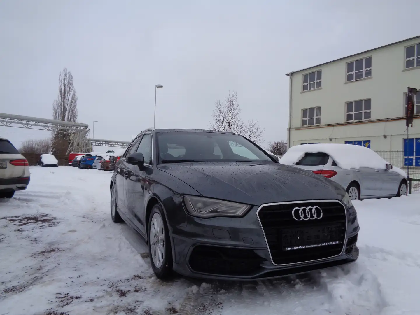 Audi A3 A3 Sportback  2.0 TDI   S line Sportpaket Grau - 2