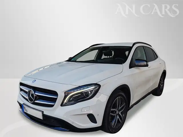 Mercedes-Benz GLA 250 nur Export! Night Automatik Leder Distronic Kamera