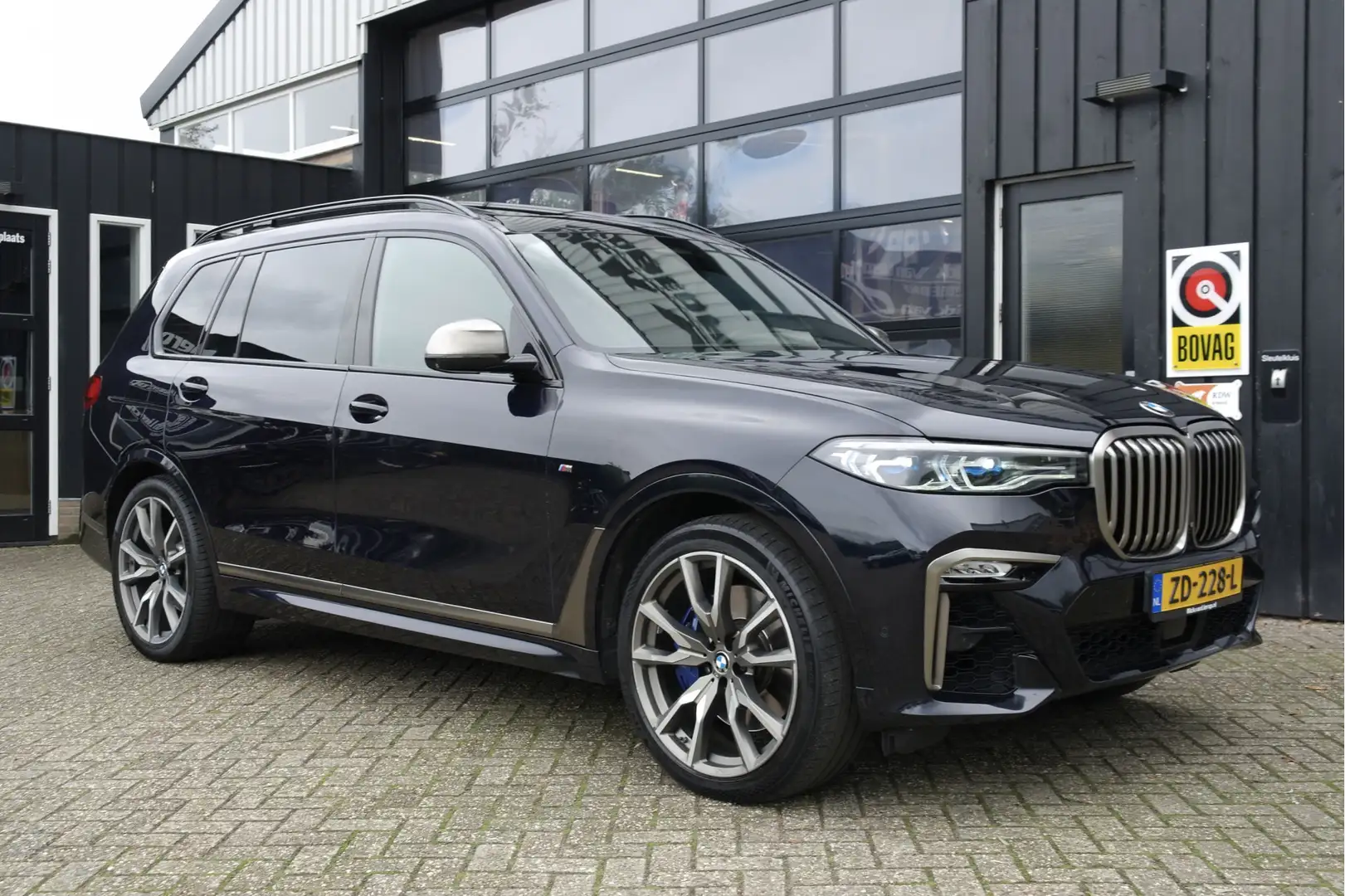 BMW X7 M50d 400 PK 6p. | EXPORT PRICE €46.999,- | EX BPM Noir - 1