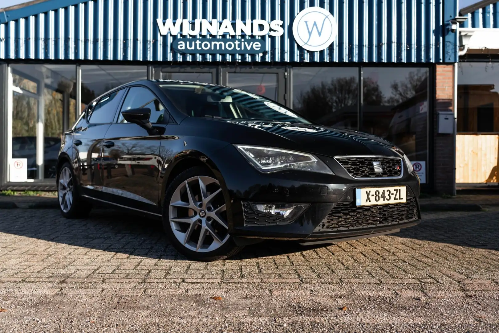 SEAT Leon 1.4 TSI FR Business Alcantara Stoelvw Lichtmetaal Noir - 1