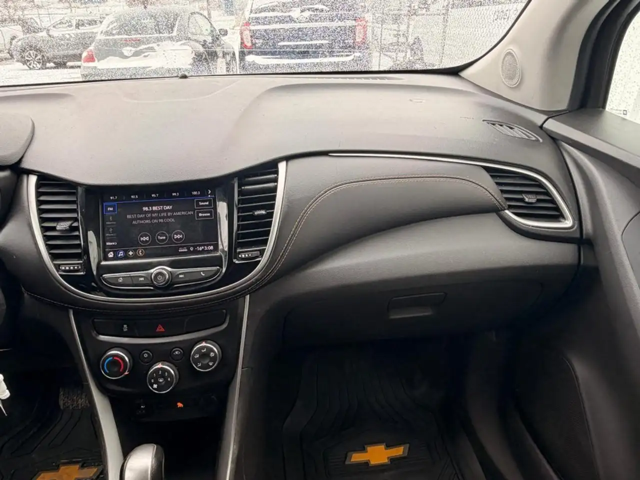 Chevrolet Trax снимка Chevrolet Trax