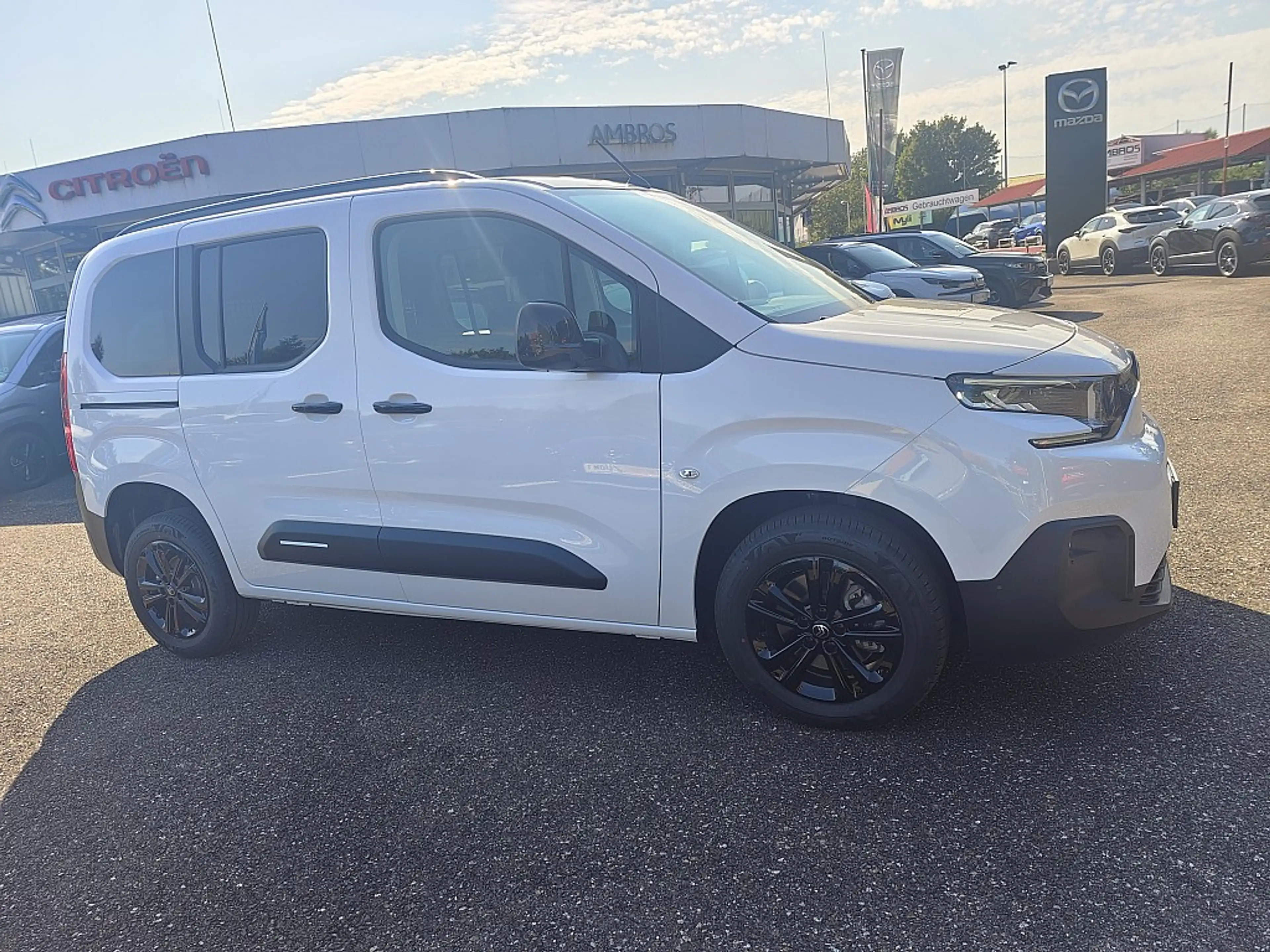 Citroen Berlingo RUNOUT BlueHDi 100 S&S 6-Gang M PLUS RUNOUT-AKTION — photo 4