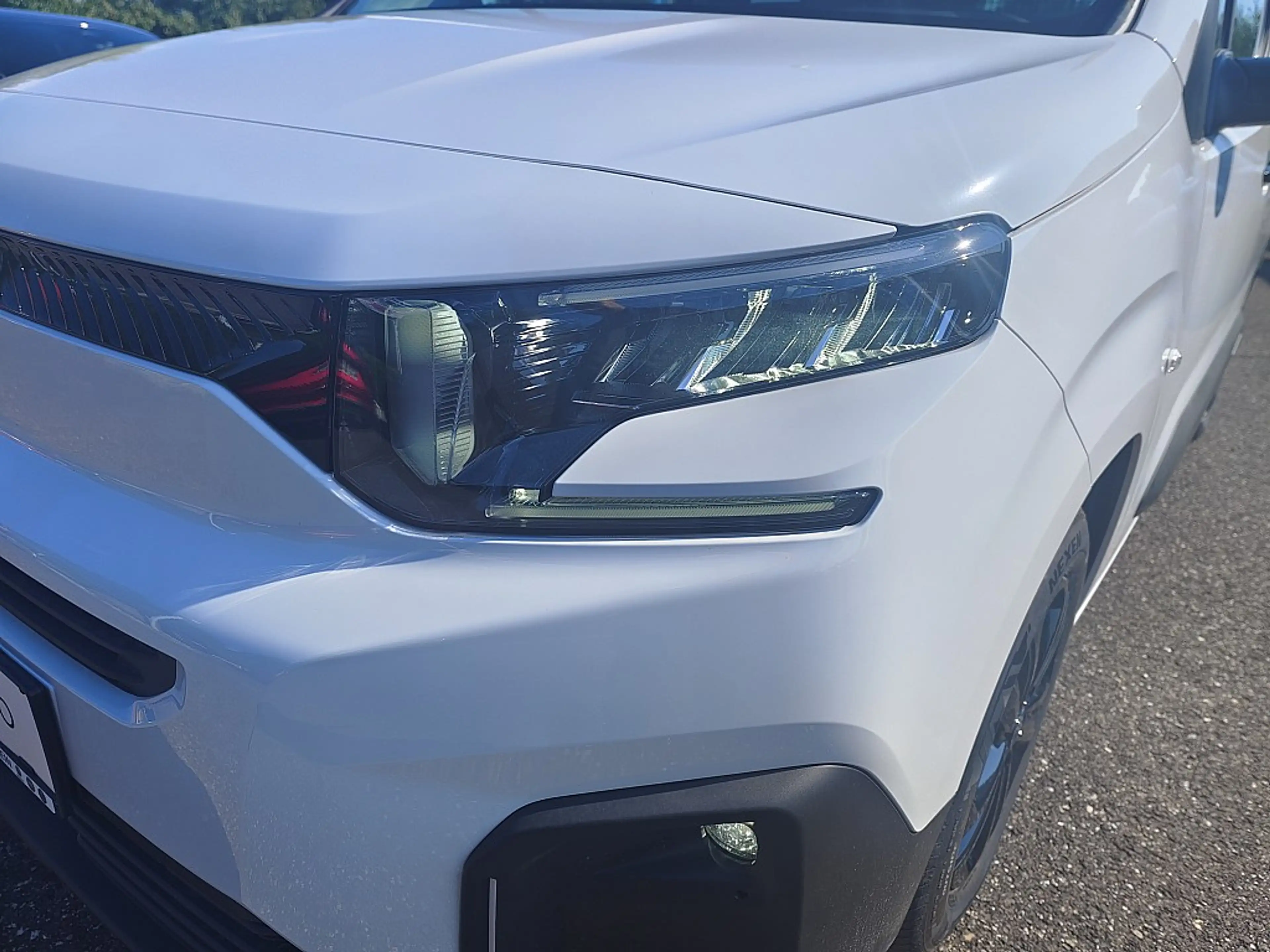 Citroen Berlingo RUNOUT BlueHDi 100 S&S 6-Gang M PLUS RUNOUT-AKTION — photo 6