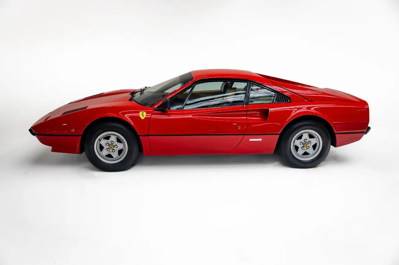 Ferrari 208 GTB, foto 2