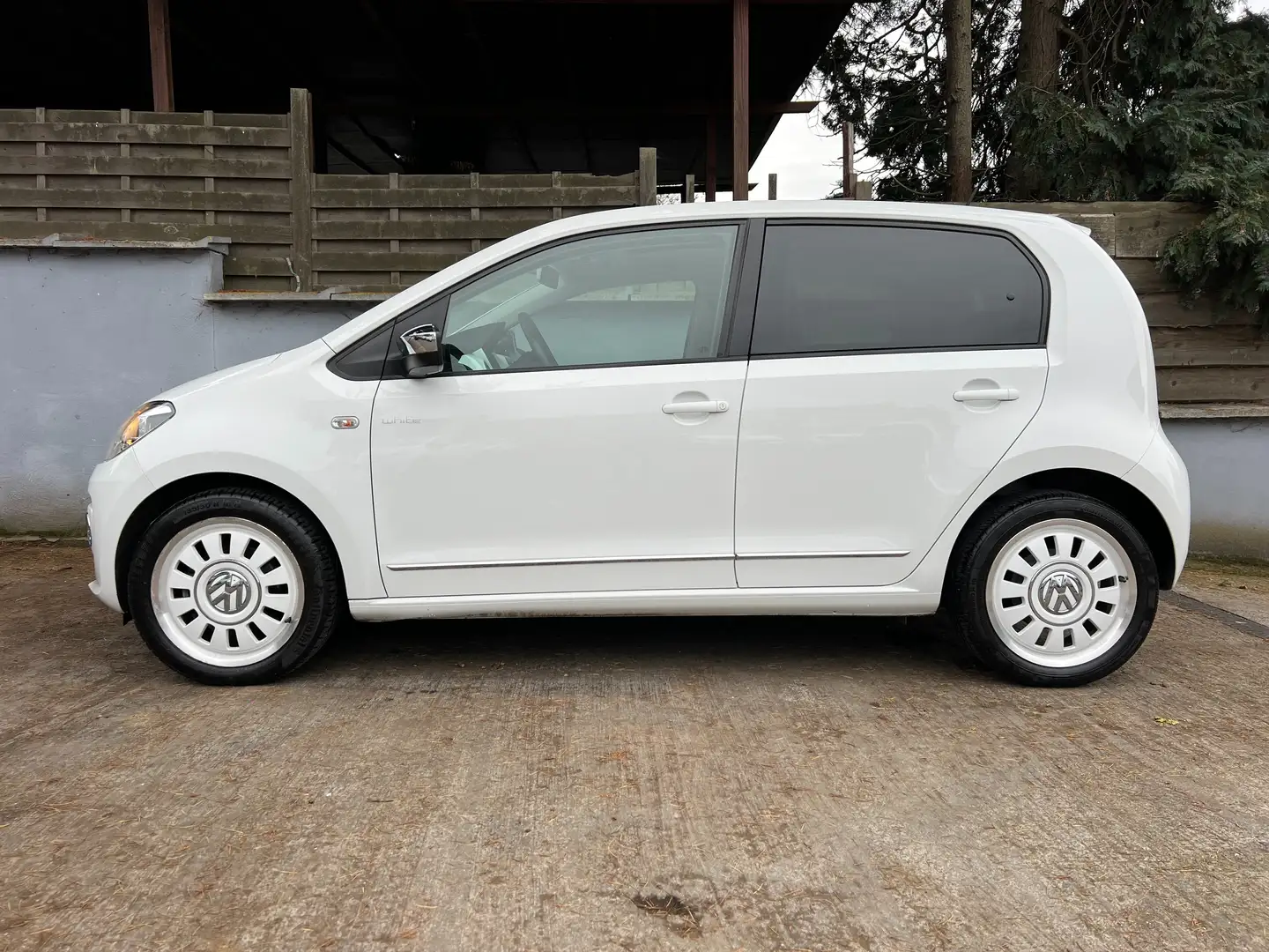 Volkswagen up! 1.0i White up! 5 porte (airco gps pdc etat neuf) Blanc - 2