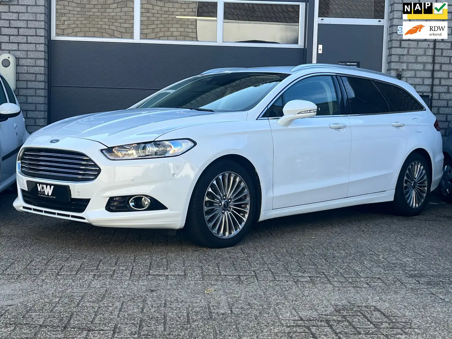 Ford Mondeo Wagon 1.5 Titanium NL auto trekhaak N.A.P. Blanc - 1